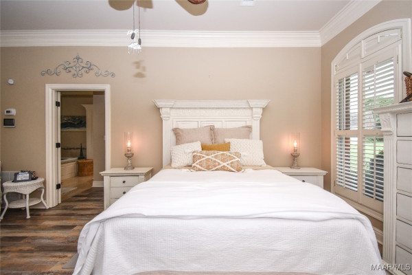 230 MAGNOLIA Place