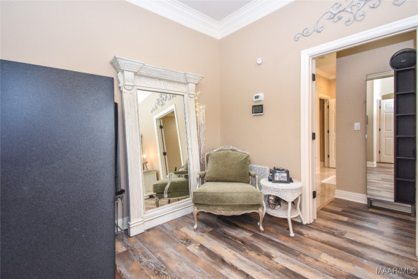 230 MAGNOLIA Place