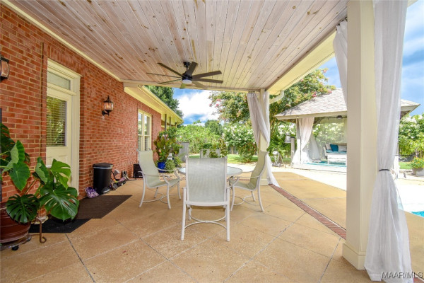 230 MAGNOLIA Place
