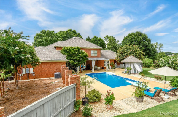 230 MAGNOLIA Place