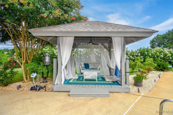 230 MAGNOLIA Place