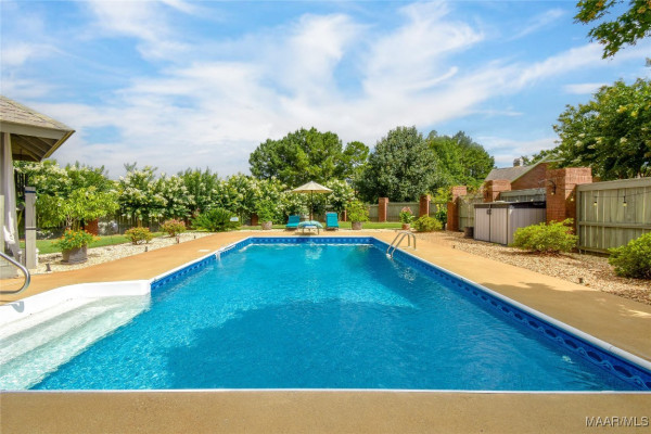 230 MAGNOLIA Place