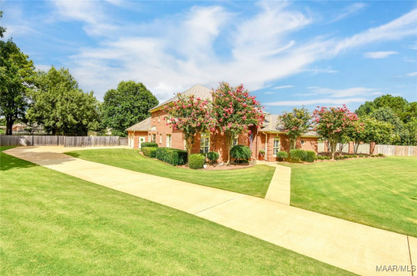 230 MAGNOLIA Place