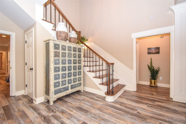 230 MAGNOLIA Place
