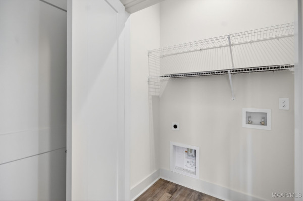 4537 Broadwick Street