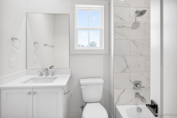 4537 Broadwick Street