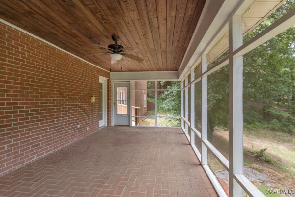 809 Wynwood Drive