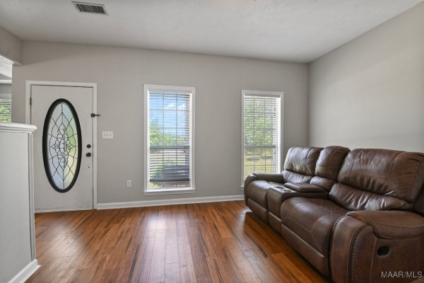 2011 GlenForest Drive