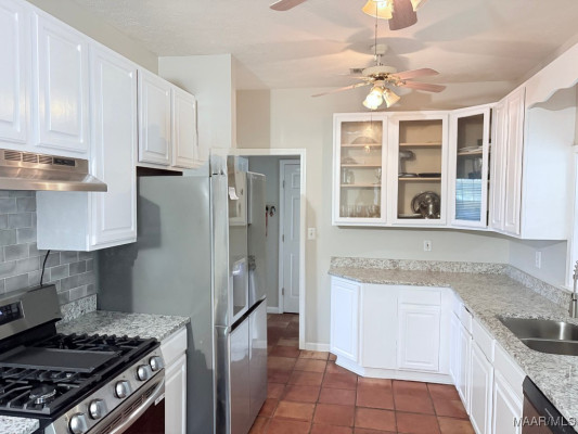 2011 GlenForest Drive