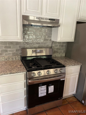 2011 GlenForest Drive