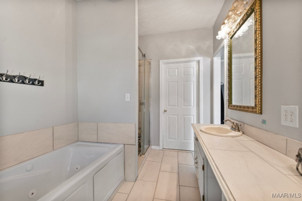 2011 GlenForest Drive