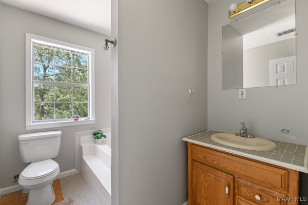 2011 GlenForest Drive