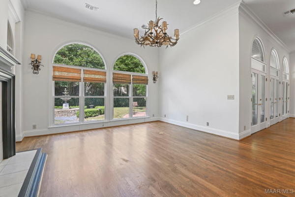 7863 Lakeridge Drive