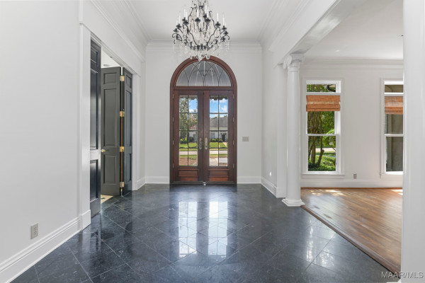 7863 Lakeridge Drive