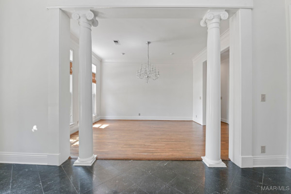 7863 Lakeridge Drive