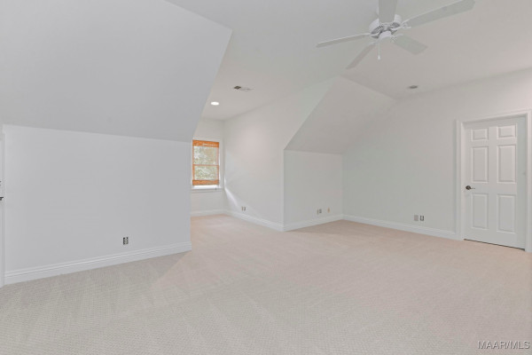 7863 Lakeridge Drive