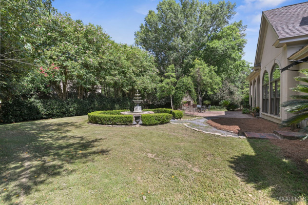 7863 Lakeridge Drive