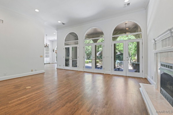 7863 Lakeridge Drive