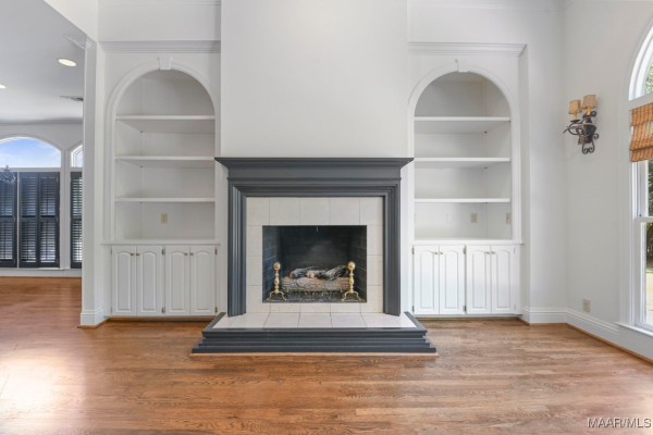 7863 Lakeridge Drive