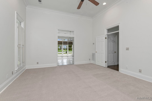 7863 Lakeridge Drive