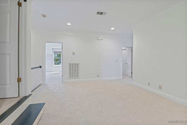 7863 Lakeridge Drive