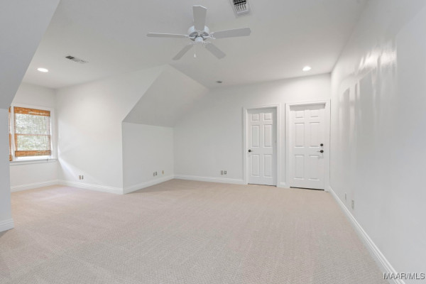 7863 Lakeridge Drive