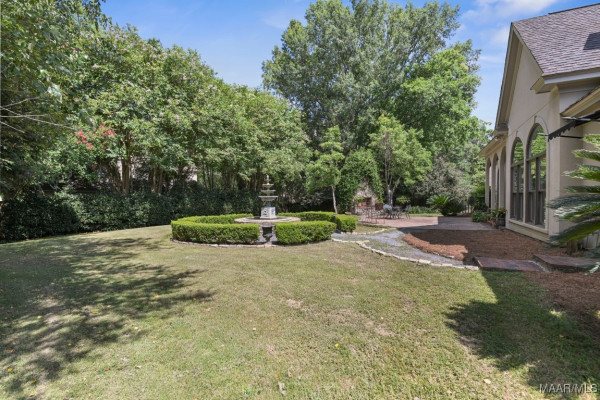 7863 Lakeridge Drive