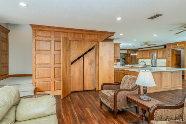 1519 OLD MCGEHEE Road