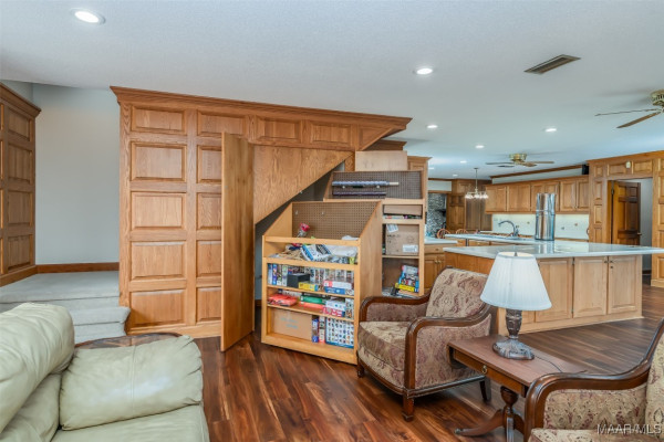1519 OLD MCGEHEE Road