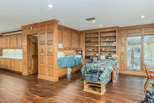 1519 OLD MCGEHEE Road