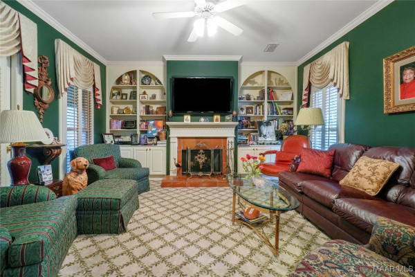 2238 Vaughn Lane