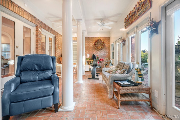 2238 Vaughn Lane