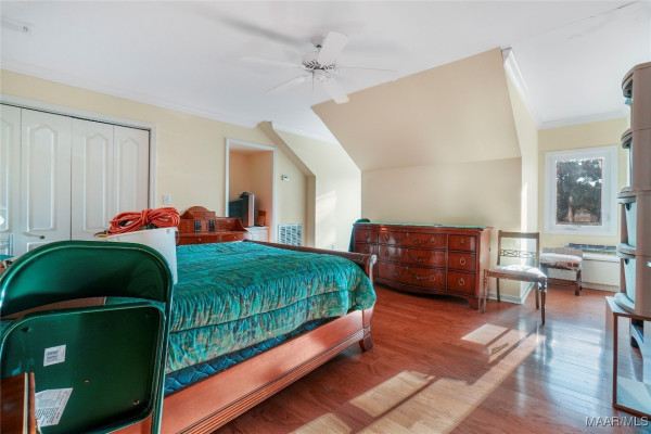 2238 Vaughn Lane