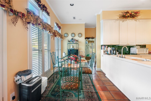 2238 Vaughn Lane