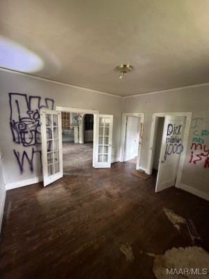 42 VONORA Avenue
