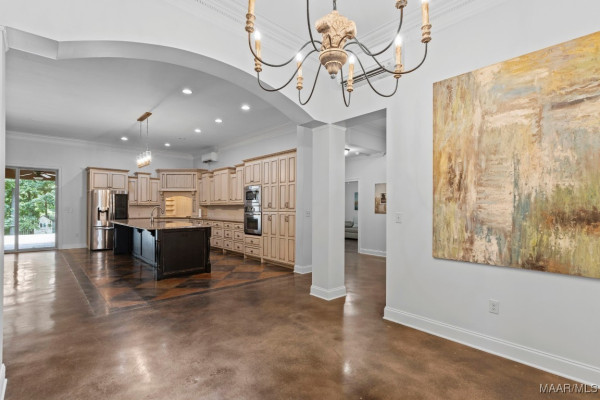 6313 Philadelphia Hill