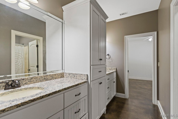 6313 Philadelphia Hill