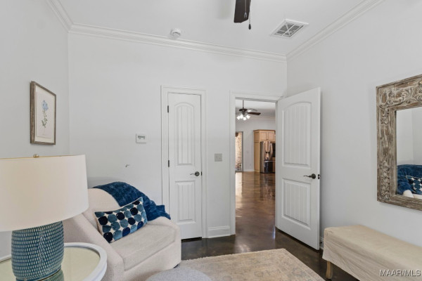 6313 Philadelphia Hill