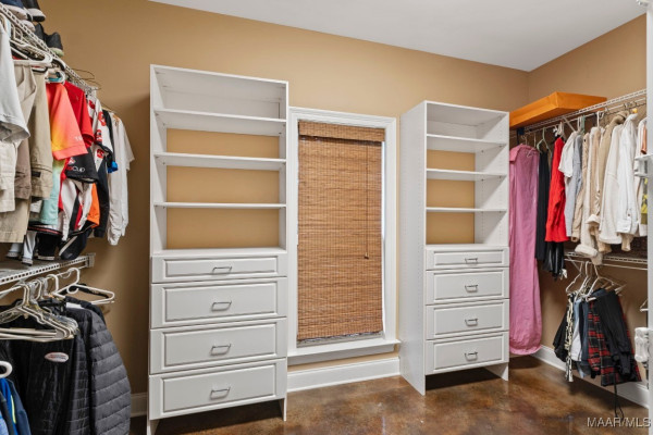 6313 Philadelphia Hill