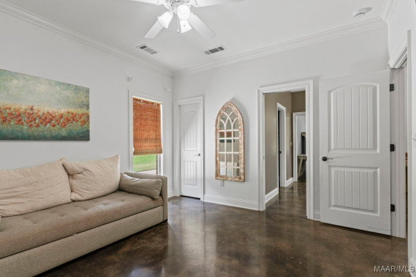 6313 Philadelphia Hill