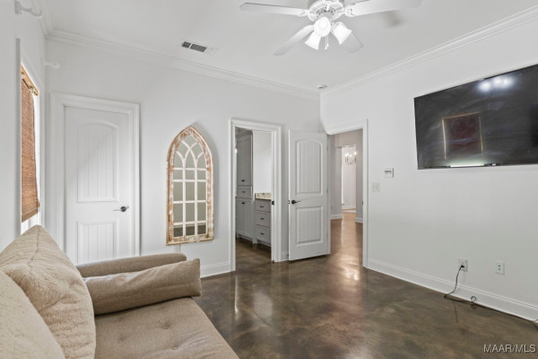 6313 Philadelphia Hill