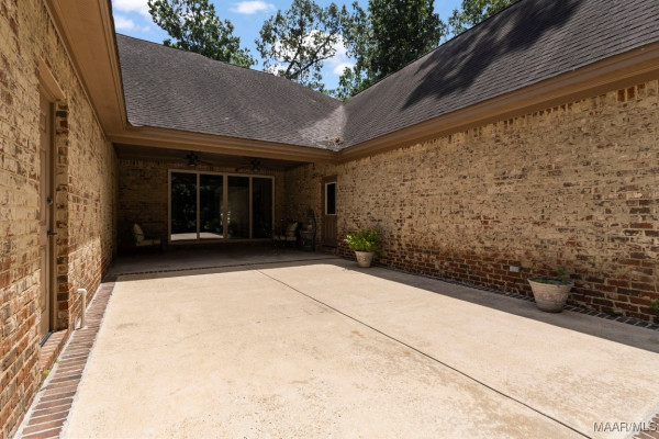 6313 Philadelphia Hill