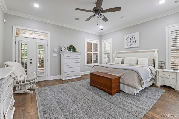 101 OAK RIDGE Court