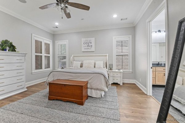 101 OAK RIDGE Court
