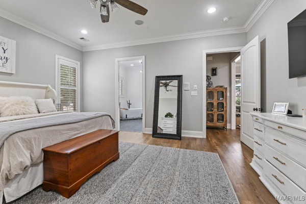 101 OAK RIDGE Court