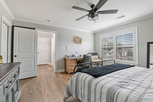 101 OAK RIDGE Court