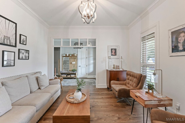 101 OAK RIDGE Court