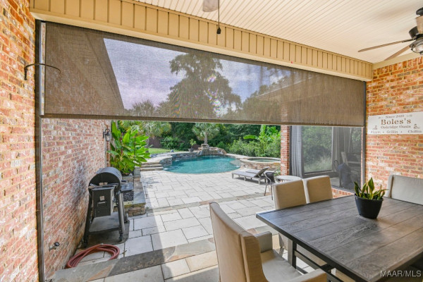 101 OAK RIDGE Court