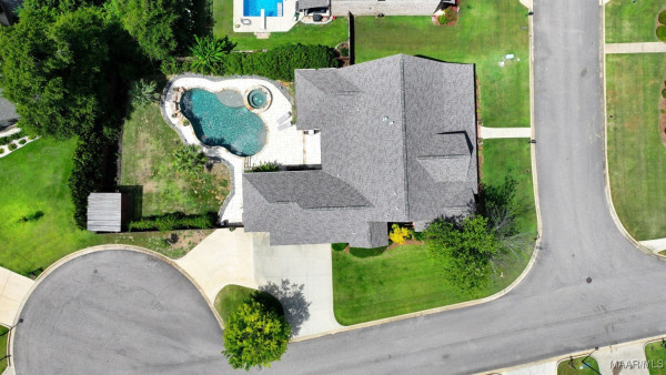 101 OAK RIDGE Court