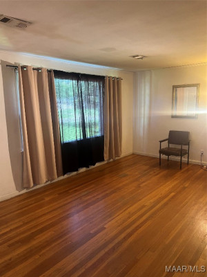 3606 Cambridge Road